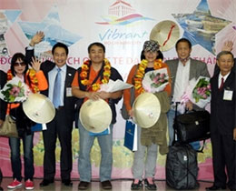 HCM City greets first foreign tourists in 2014