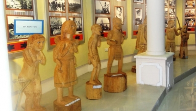 Exhibition features Central Highlands wooden folk statues