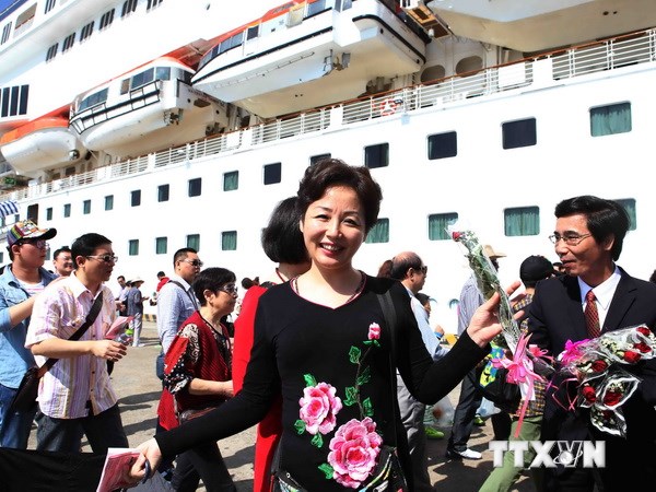 Luxury US cruise ship visits Phu Quoc Island