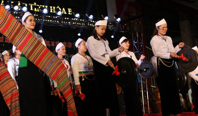 Muong minority group holds second Gong Festival