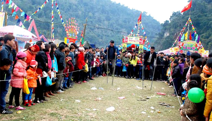 Bac Kan ethnic groups celebrate Long Tong Festival