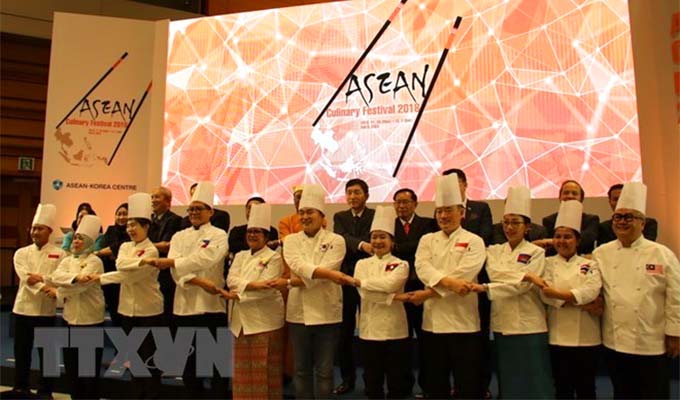 Viet Nam shows off “pho,” “nem ran” at ASEAN Culinary Festival