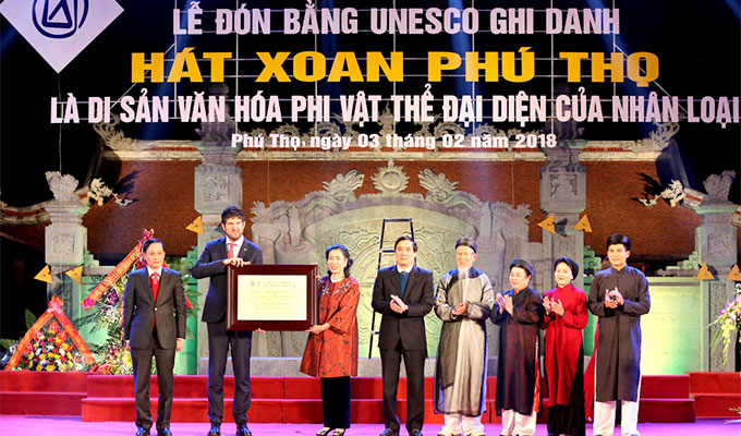 Phu Tho receives UNESCO heritage of humanity certificate for Xoan Singing