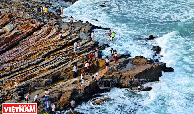 Mong Rong Rock Area, a wonder of nature in Quang Ninh