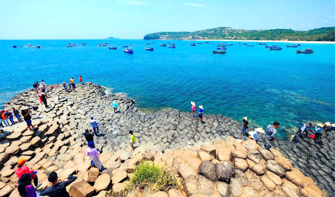 Phu Yen welcomes over 15,500 visitors during holidays