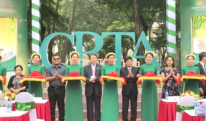 Asian cities join tourism exhibition in Ha Noi
