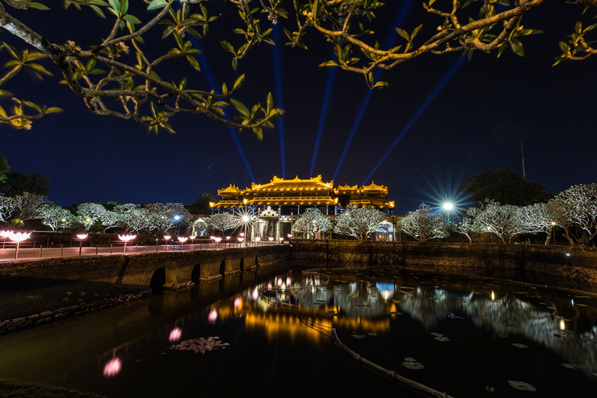 Thua Thien Hue delays opening of Imperial Citadel night street zone