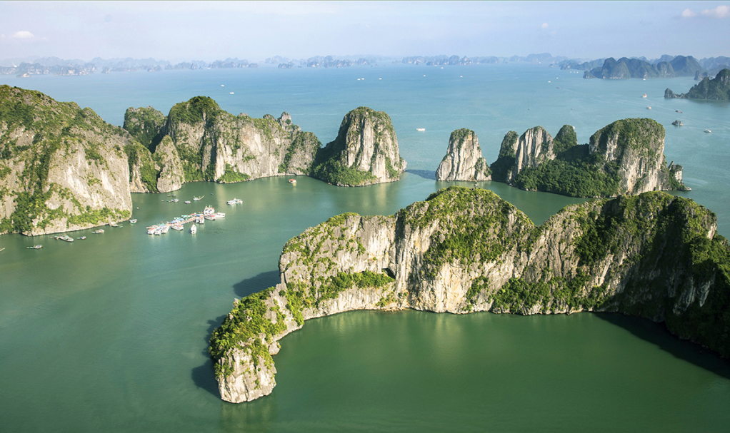 Ha Long Bay - a natural wonder of the world with sustainable tourism development