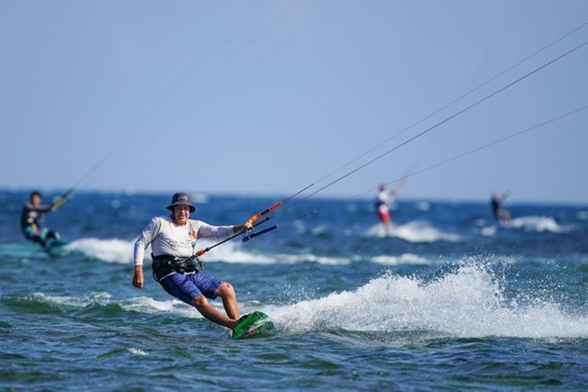 Int’l Kite Surfing Week to open in Ninh Thuan at weekend