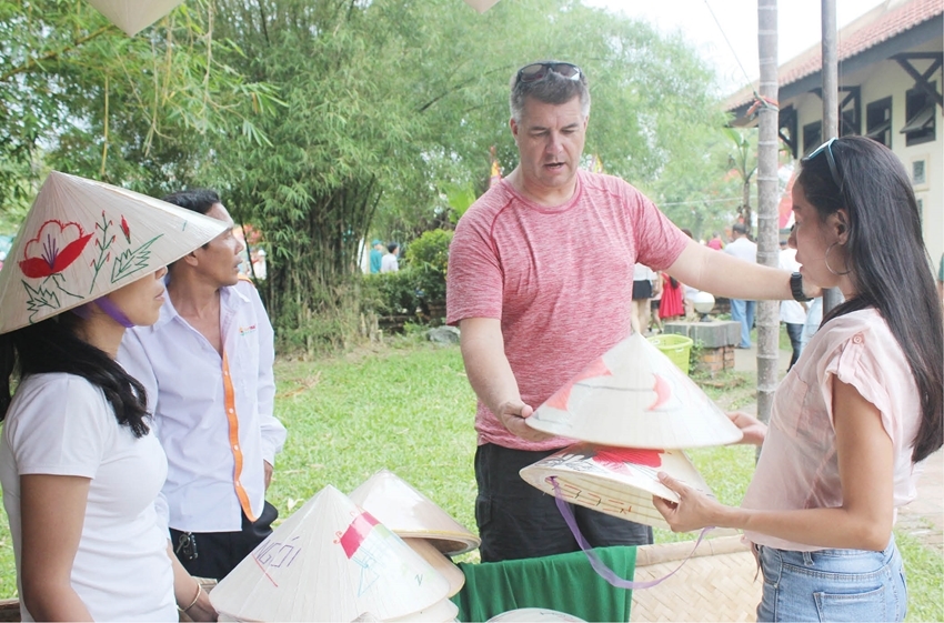 Reviving conical hats through community-based tourism