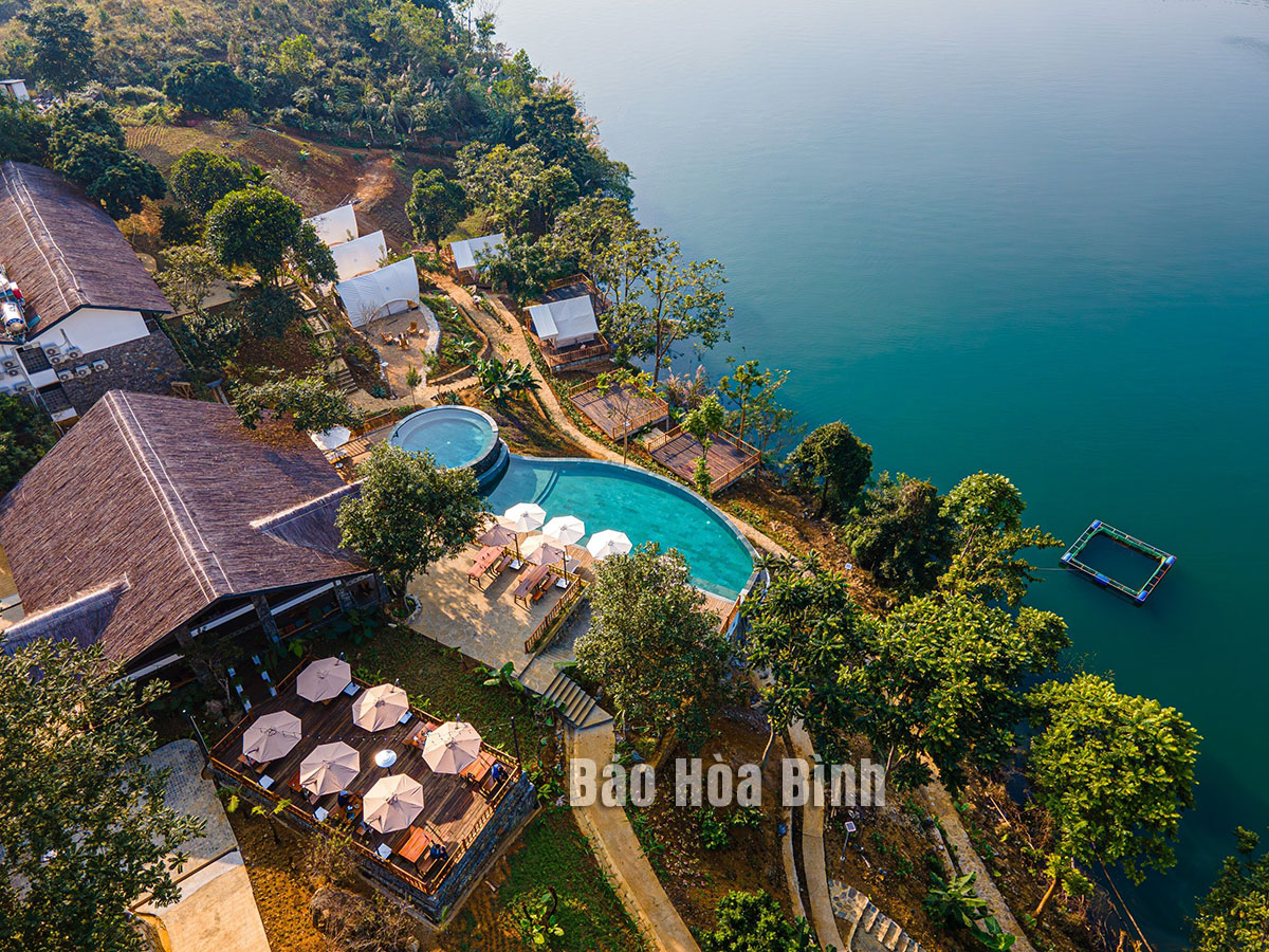 Da Bac (Hoa Binh) - rising star on tourism map