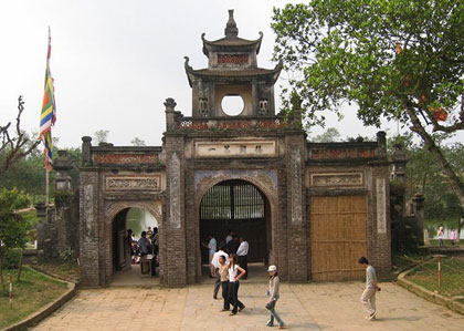 Co Loa appreciated the most large-scale structure in Southeast Asia