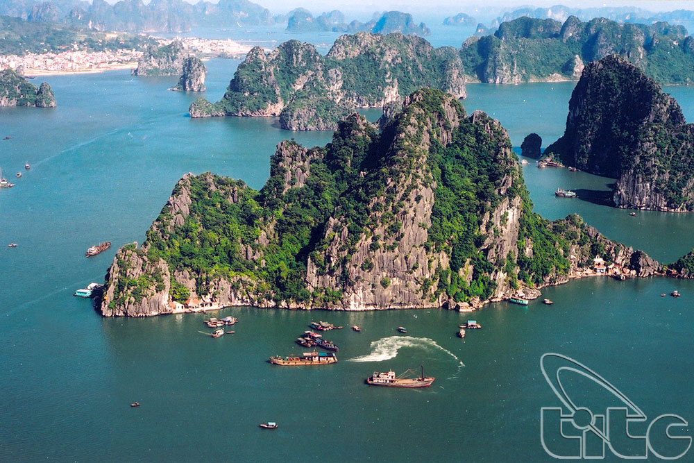 Ha Long Bay – Viet Nam exceeds expected number of visitors