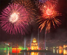 Thang Long-Hanoi celebrates birthday with a bang 