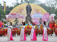 Spring festival starts for 1,000th birthday of Hanoi