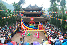Huong Pagoda Festival opens