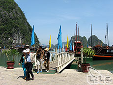 Quang Ninh publicizes prices of package tours