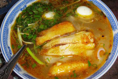 Bánh canh cá lóc xứ Huế