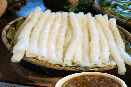 Bánh gật gù Tiên Yên