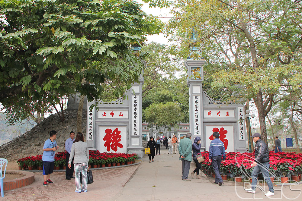 Temple Ngoc Son